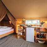Huttopia Lagoa De Obidos 캠프장 *